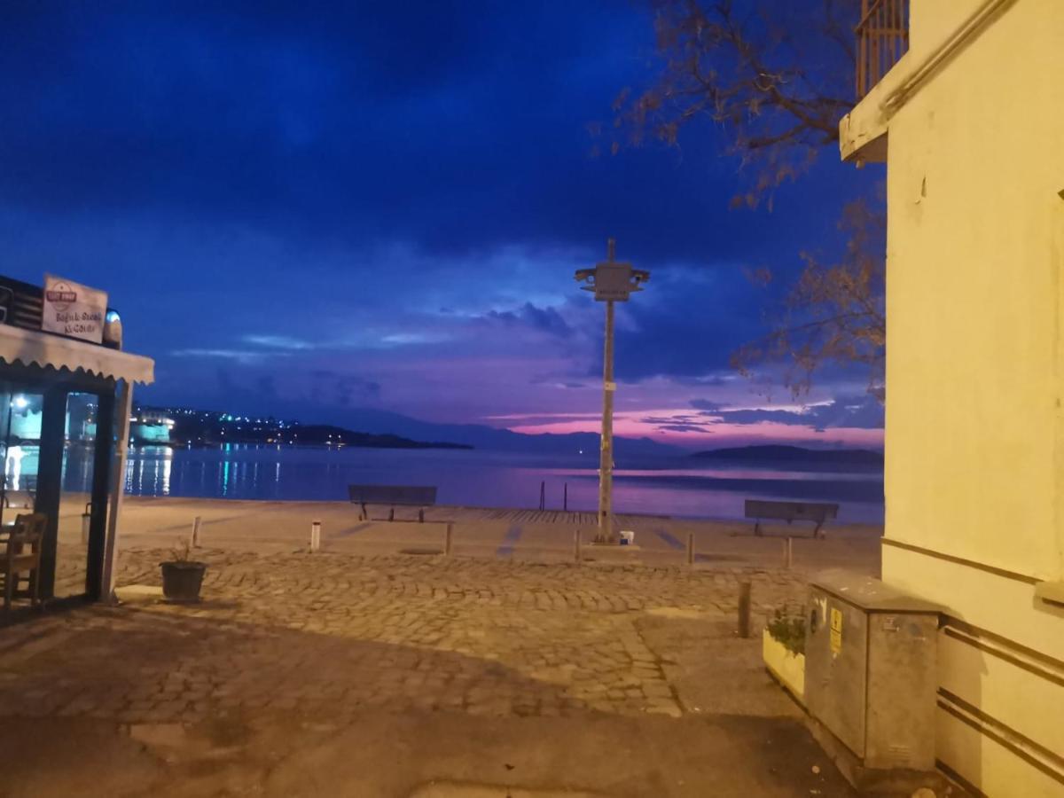 Limon Otel Foca Exteriér fotografie