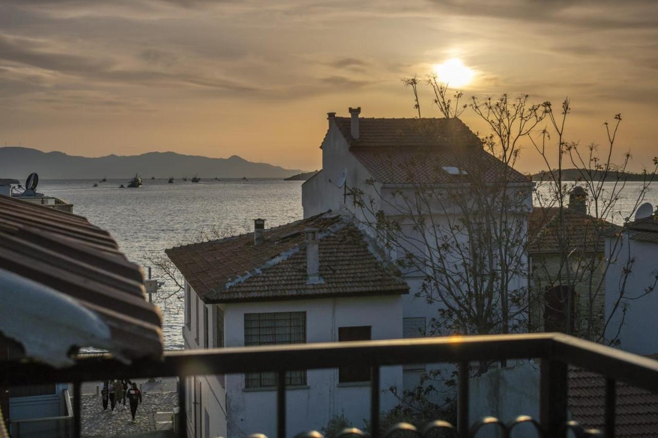 Limon Otel Foca Exteriér fotografie